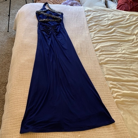 𝅺hailey Logan By Adrianna Papell Dark Blue One Strap Floor Length Gown Size 3/4 - Picture 2 of 11